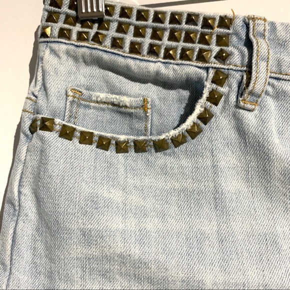 BLANK NYC - Studded denim shorts - Picture 2 of 6